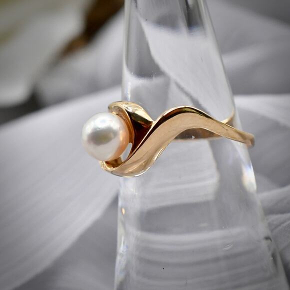 Vintage Brutalist Free Form 14k Gold Pearl and Diamond Ring  Vintage 14k Gold Cultured Pearl Ring Size 6.75 Brutalist Crater Cocktail Estate